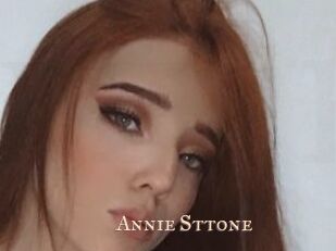 Annie_Sttone