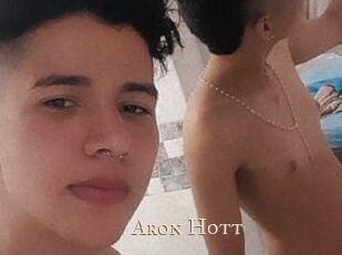 Aron_Hott