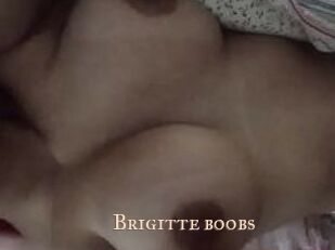 Brigitte_boobs Pink Center Fold