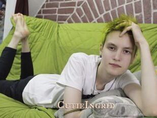CutieIngrid Pink Center Fold