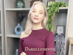 darelledevon Pink Center Fold