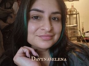 davynaselena Pink Center Fold