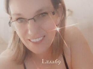 Leaa69 Pink Center Fold