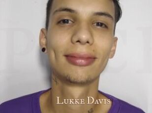 Lukke_Davis