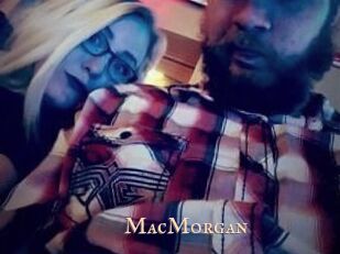 MacMorgan Pink Center Fold