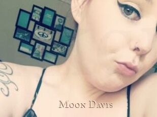 Moon_Davis Pink Center Fold