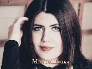 missgoldnika Pink Center Fold