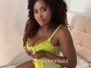 Nickykendal1