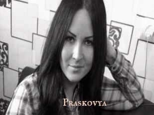 praskovya Pink Center Fold