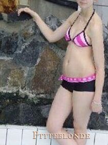 ptiteblonde Pink Center Fold