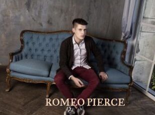ROMEO_PIERCE Pink Center Fold