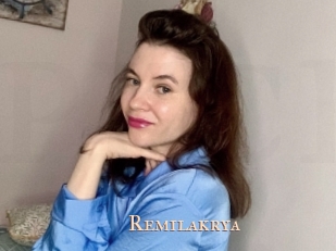 remilakrya Pink Center Fold