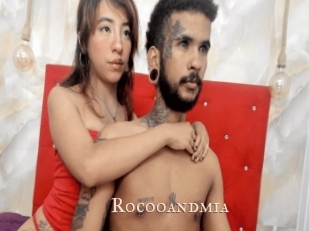 rocooandmia Pink Center Fold