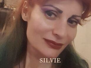 SILVIE_ Pink Center Fold