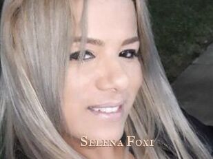 Selena_Fox1