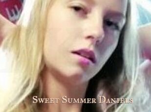 Sweet_Summer_Daniels Pink Center Fold