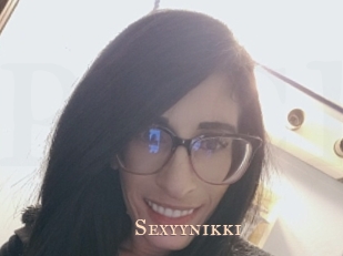 sexyynikki Pink Center Fold