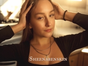 sheenabenskin Pink Center Fold