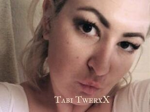 Tabi_TwerxX Pink Center Fold