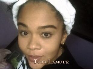 Toty_Lamour