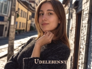 udelebenny Pink Center Fold