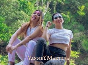 VanneYMartina Pink Center Fold