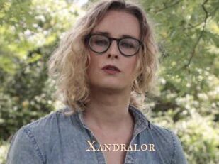 Xandralor Pink Center Fold