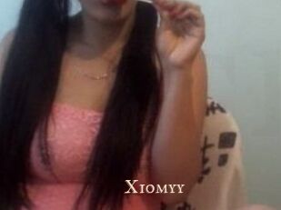 Xiomyy_ Pink Center Fold